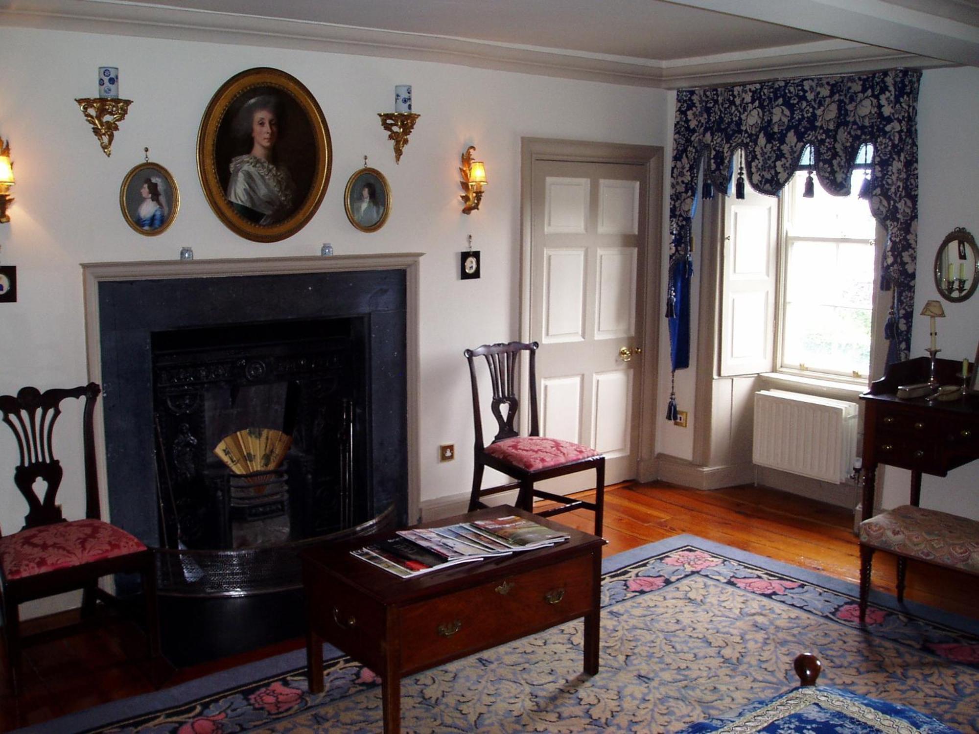 Collon House Bed & Breakfast Екстериор снимка